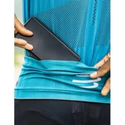 Compressport Free Hardloopriem - Mosaic Blue/magnet 28 Compressport Free Hardloopriem - Mosaic Blue/magnet -Fietsonderdelen compressport free belt mosaic blue magnet 2 1558712