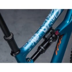 DYEDBRO Beschermfolie Voor Het Frame - Fluor - White Gloss -Fietsonderdelen dyedbro frame protection kit fluor white gloss 4 1493753