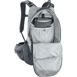 EVOC Trail Pro Protector Rugzak - 16 L - Stone/Carbon Grey 17 EVOC Trail Pro Protector Rugzak - 16 L - Stone/Carbon Grey -Fietsonderdelen evoc trail pro 16 16 1343662