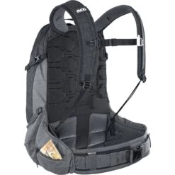 EVOC Trail Pro 26L Protector Backpack - Black/Carbon Grey -Fietsonderdelen evoc trail pro 26l protector backpack black carbon grey 9 887373