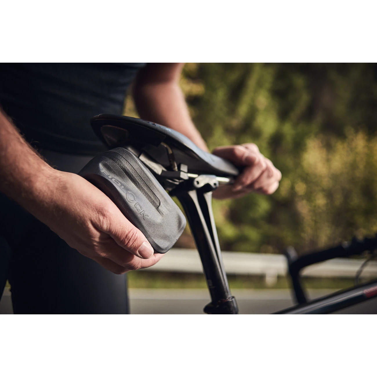 Fidlock Push Saddle Bag 400 - Black 9 Fidlock Push Saddle Bag 400 - Black - Afbeelding 7