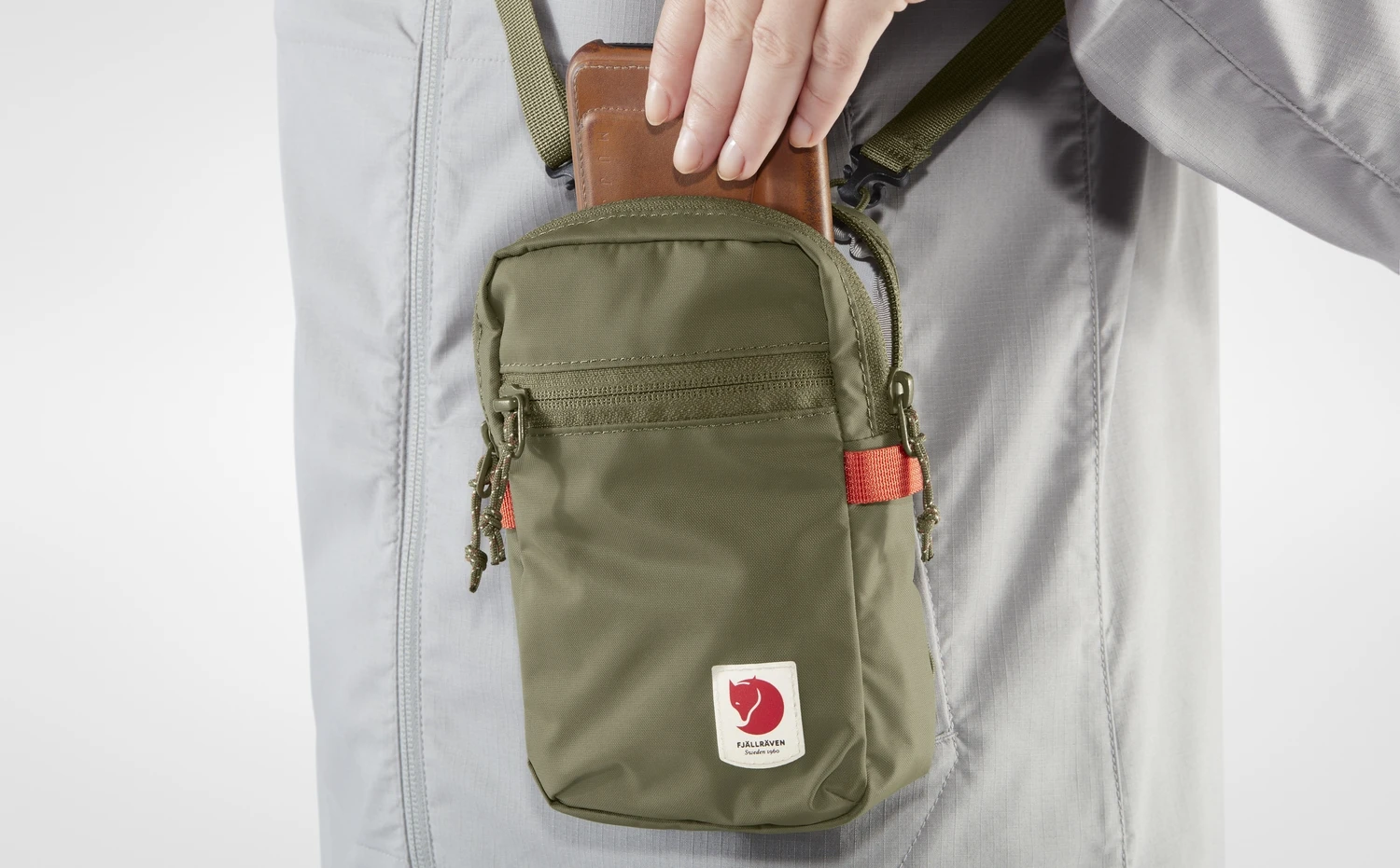 FJÄLLRÄVEN Fjällräven High Coast Schoudertas - 0.8L - Navy 6 FJÄLLRÄVEN Fjällräven High Coast Schoudertas - 0.8L - Navy - Afbeelding 4