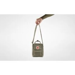FJÄLLRÄVEN Fjällräven Kånken Sling Schoudertas 2.5L - Pink 17 FJÄLLRÄVEN Fjällräven Kånken Sling Schoudertas 2.5L - Pink -Fietsonderdelen fjaellraeven kanken sling bag clay 1 1025569 1
