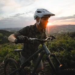 Fox Racing FOX Speedframe Pro MIPS Helm - Fade - Olive Green 23 Fox Racing FOX Speedframe Pro MIPS Helm - Fade - Olive Green -Fietsonderdelen fox speedframe pro helmet3 1217915