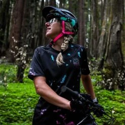 Giro Merit W Spherical Women's MTB Helmet - Matte Black Ice Dye 13 Giro Merit W Spherical Women's MTB Helmet - Matte Black Ice Dye -Fietsonderdelen giro merit w spherical womens mtb helmet matte black ice dye 12 1223338