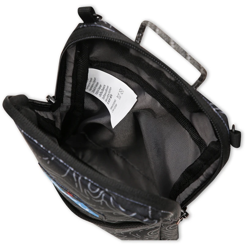 KAVU Essential Tas 0.5 L - Black Topo 5 KAVU Essential Tas 0.5 L - Black Topo - Afbeelding 3