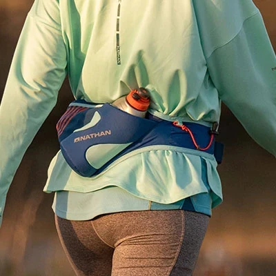 Nathan Sports Peak - 535ml Hydration Belt - Black / Gold 5 Nathan Sports Peak - 535ml Hydration Belt - Black / Gold - Afbeelding 3