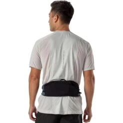 Nathan Sports Pinnacle Series Waistpack - Black / Blue Me Away 15 Nathan Sports Pinnacle Series Waistpack - Black / Blue Me Away -Fietsonderdelen nathan sports pinnacle series waistpack black blue me away 3 1174084