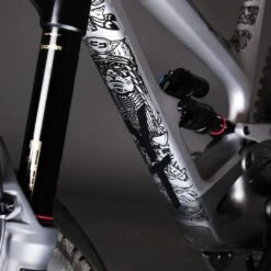 Unleazhed Frame Unscratch Bp01-F Frame Protection Tape - Tatanka Black Glossy -Fietsonderdelen unleazhed bp01 tatanka d 1022158