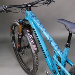 Unleazhed Frame Unscratch Bp01-F Frame Protection Tape - Undercover Glossy 10 Unleazhed Frame Unscratch Bp01-F Frame Protection Tape - Undercover Glossy -Fietsonderdelen unleazhed frame unscratch bp01 f frame protection tape undercover glossy 6 1219217